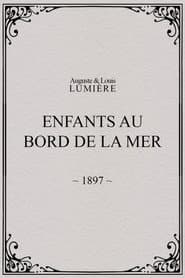 Enfants au bord de la mer